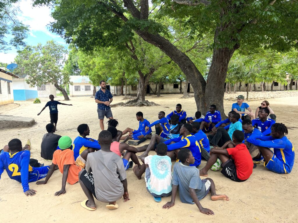 Visitors and ministry life on the Swahili Coast